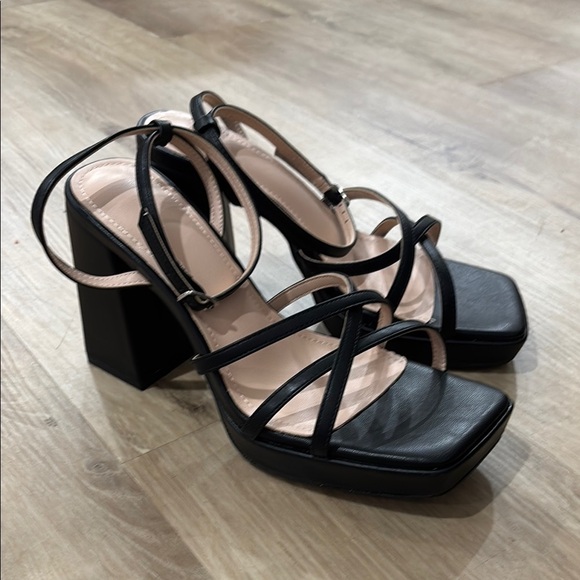 Amazon Shoes - NEW Women’s Black Platform Ankle Strap Sandals